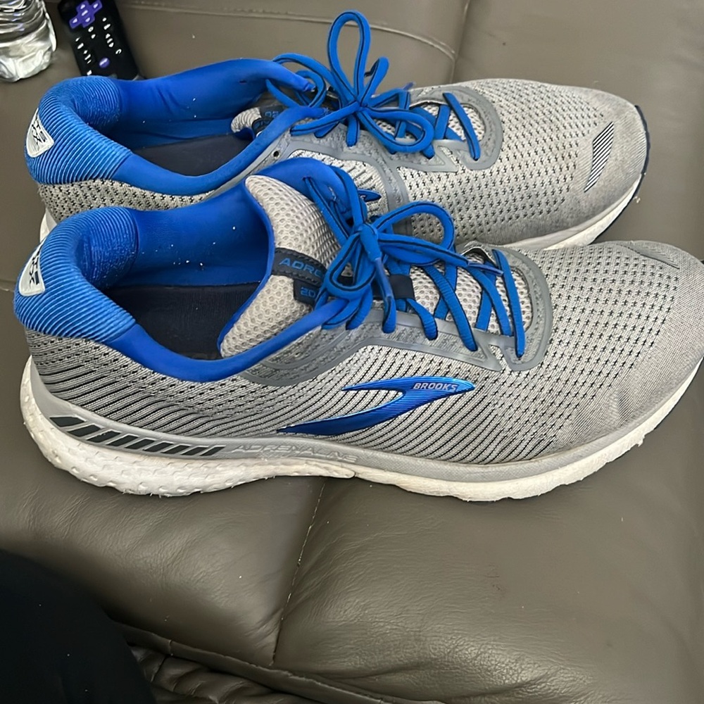 Brooks size 14 EUC